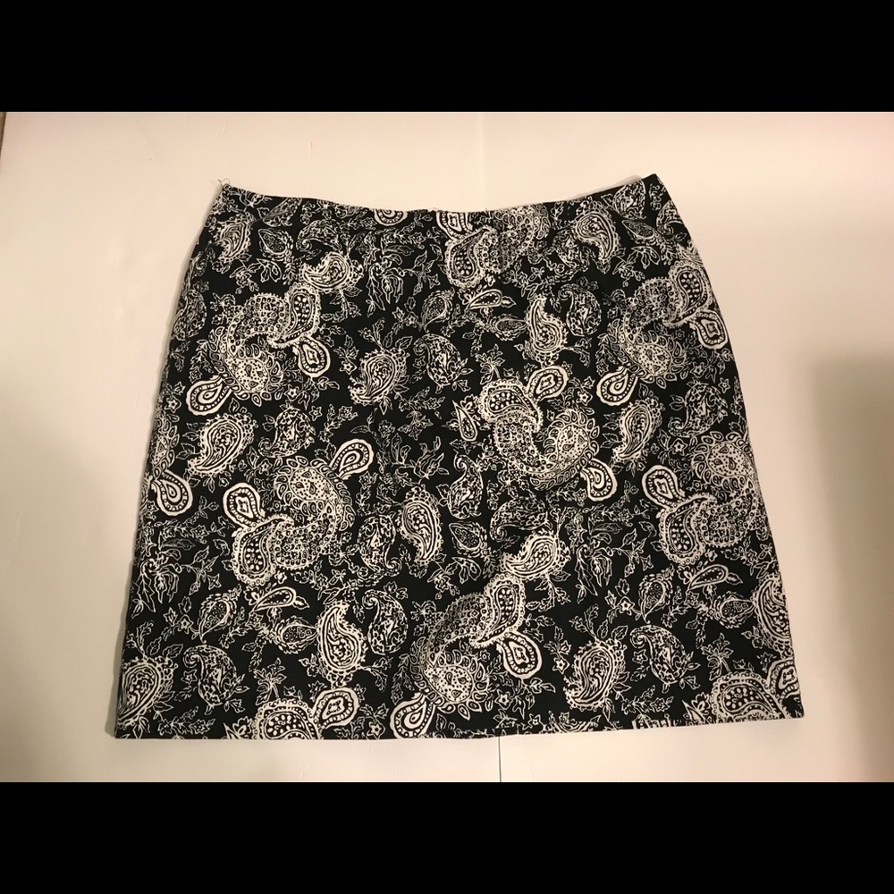 Ralph Lauren Ladies 18w Black and White